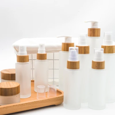 بيع العناية بالبشرة الطباعة ال - مراجعة Luxury Skincare Essential وسعره