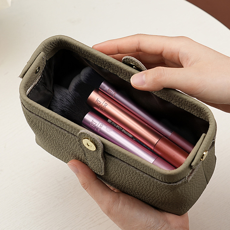 نقش رسائل جلد البقر حقيبة مستح - مراجعة Luxury Skincare Accessories وسعره