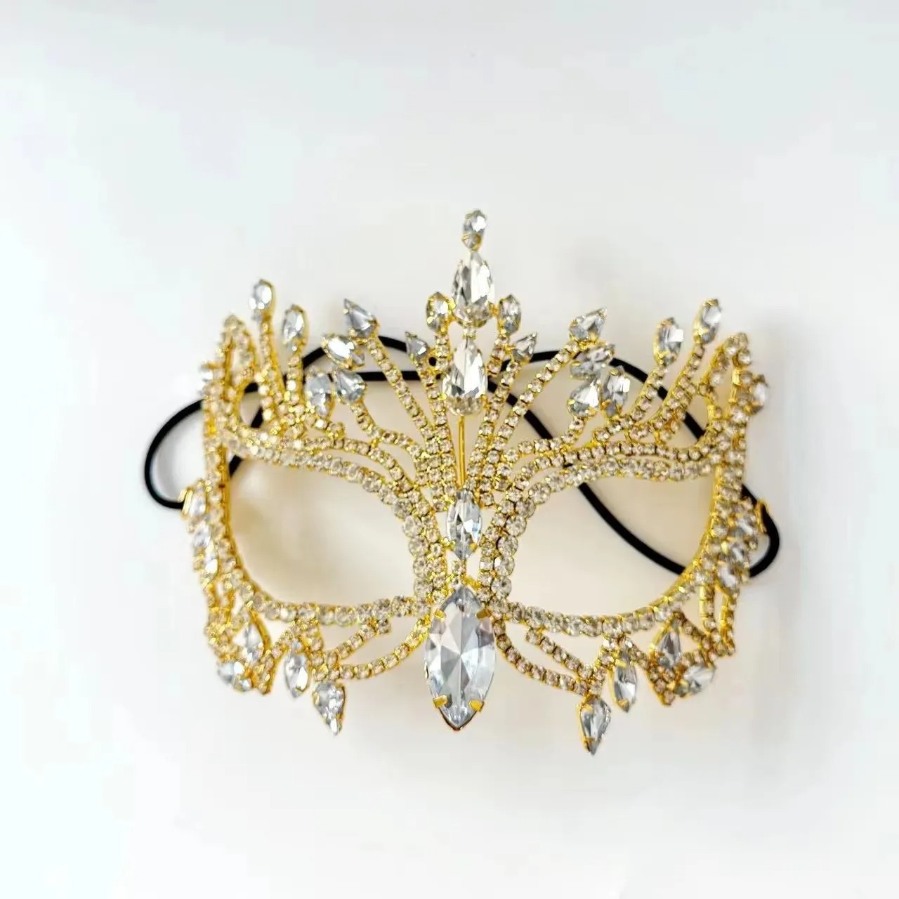 قناع نسائي فاخر من حجر الراين  - مراجعة Luxury Skincare Accessories وسعره