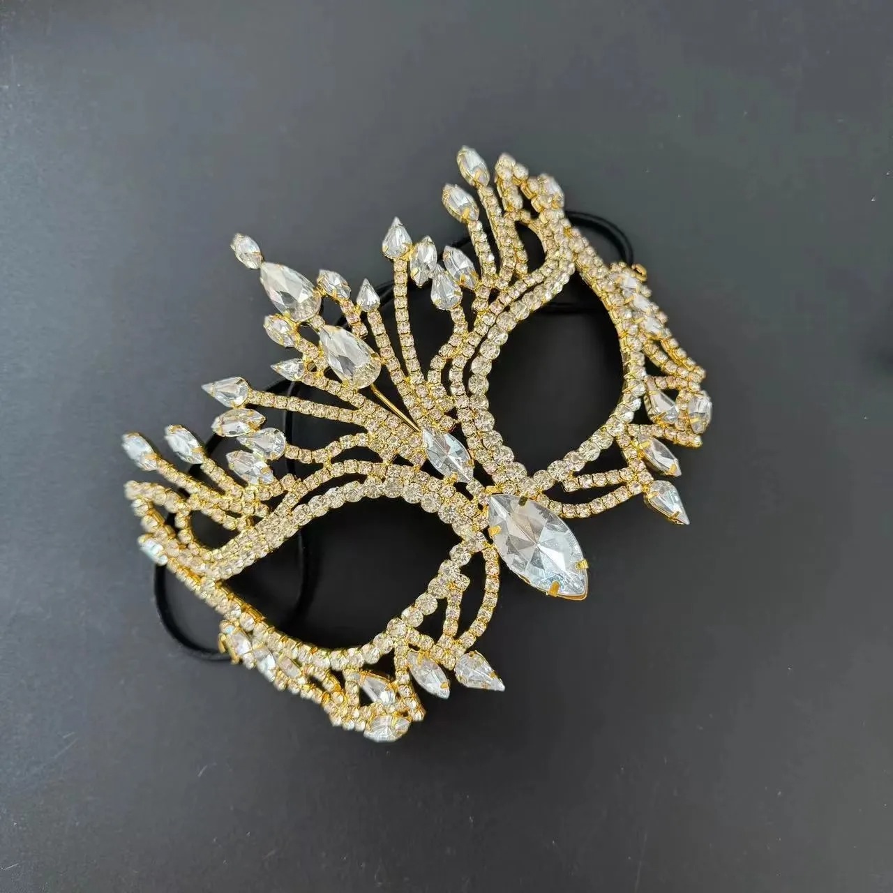 قناع نسائي فاخر من حجر الراين  - مراجعة Luxury Skincare Accessories وسعره