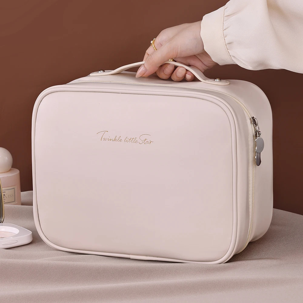 حقيبة مستحضرات تجميل فاخرة كبي - مراجعة Luxury Skincare Essential وسعره